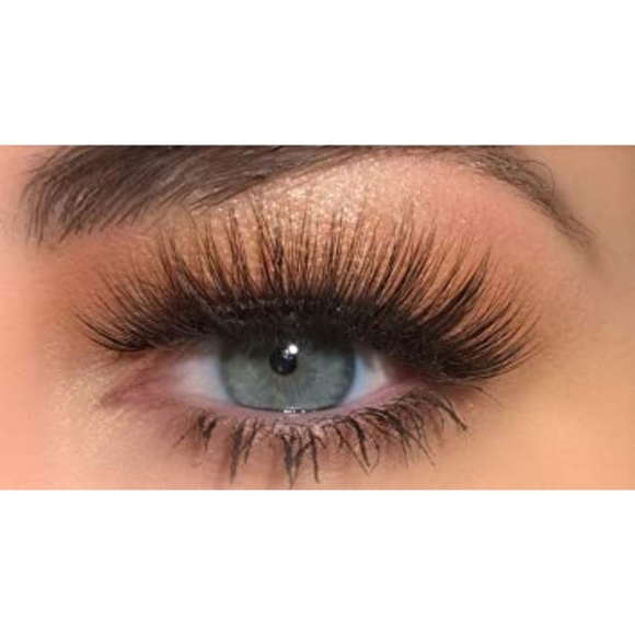 Amy June Lashes 3D Silk Lashes Liz - Picture 2 of 5